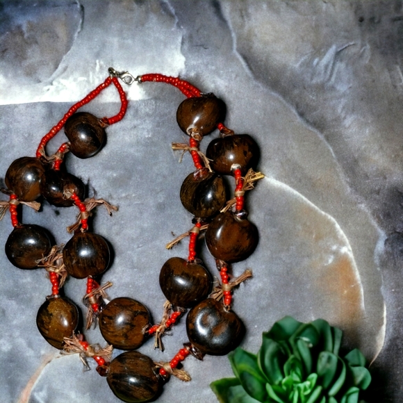Amazing handmade in the tropics is this double layered Kukui nut necklace - Picture 1 of 1